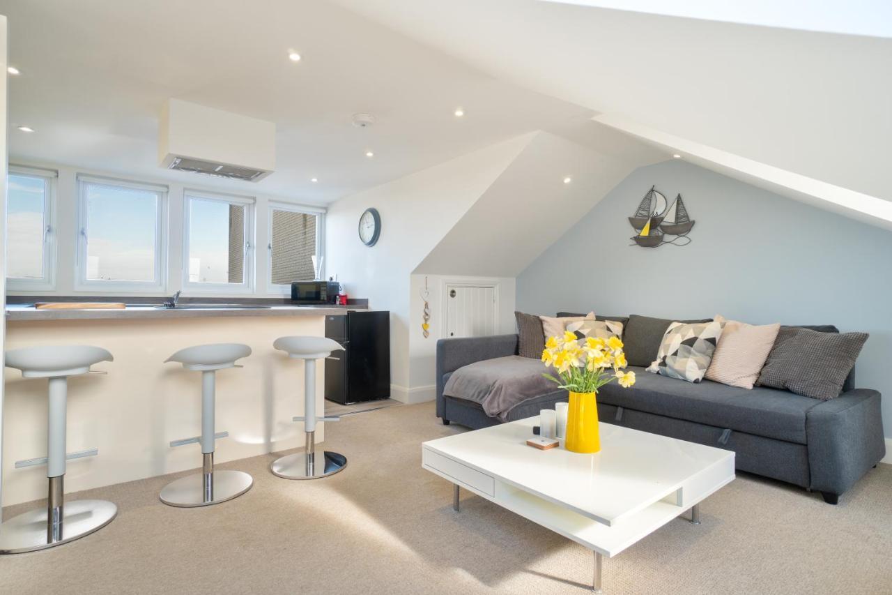 Stylish Herne Bay Apartment By The Sea Exterior photo