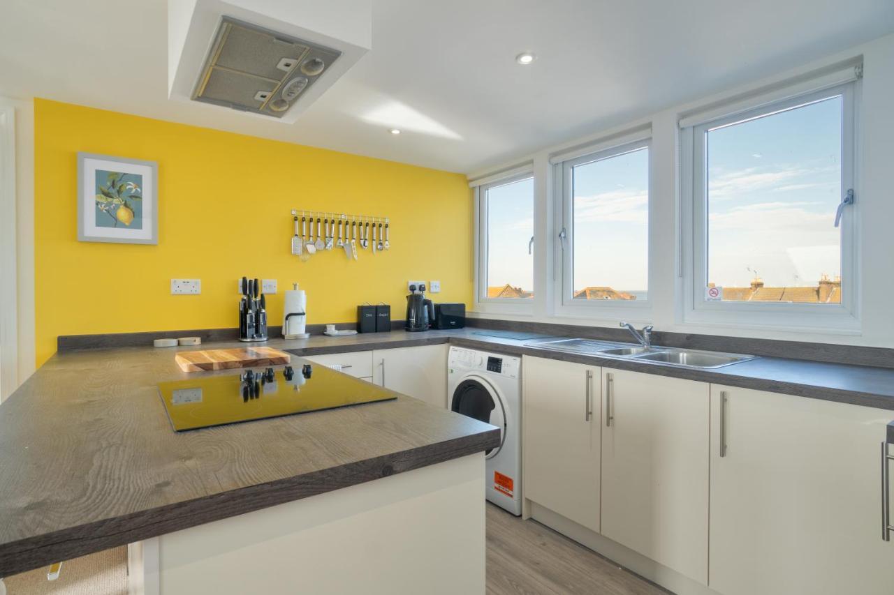 Stylish Herne Bay Apartment By The Sea Exterior photo